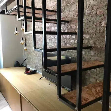 Dezza Loft Apartament *